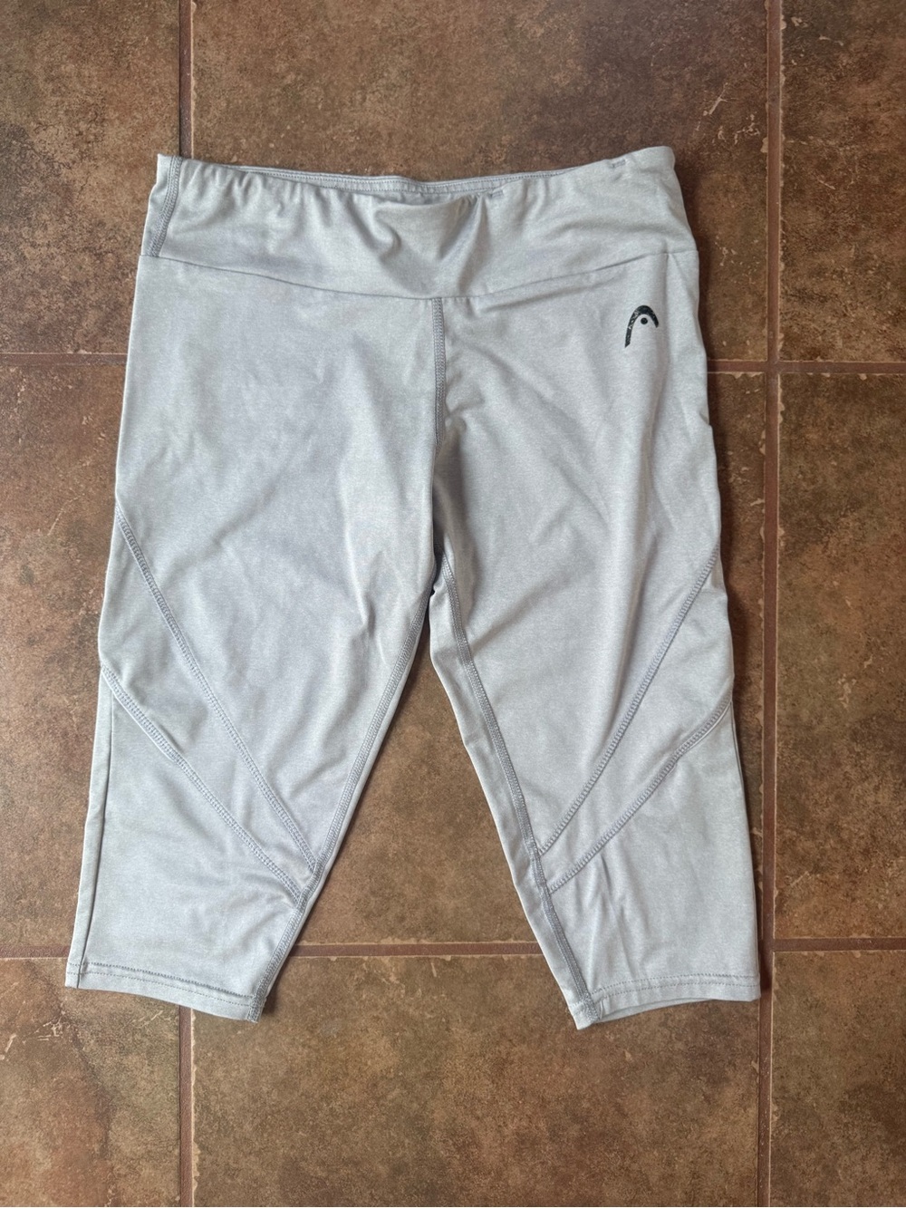 Women’s Capri Leggings - Light Gray